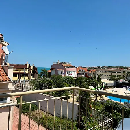 Apartman Private One-bedroom With Balcony In By Flat Mаnаger