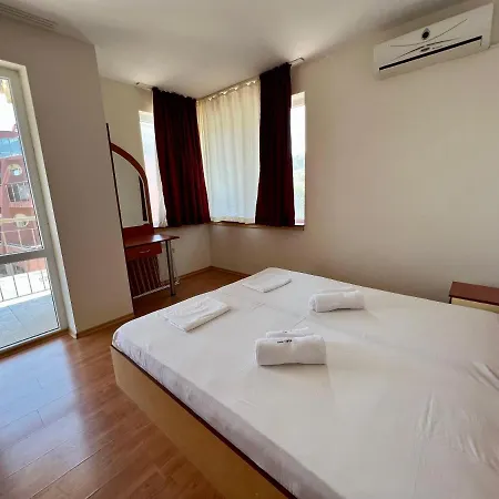 Private One-bedroom With Balcony In By Flat Mаnаger Apartment Sozopol